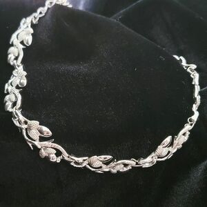 Vintage Collectible Coro Silver Leaf Choker Necklace